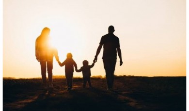 Unutmamalıyız ki ailesi tarafından yetiştirilmeyen her çocuğu muhakkak birileri yetiştirecektir