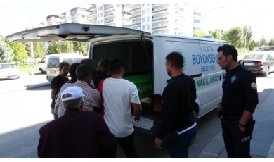 Yeşilyurt'ta Feci Olay: Diyaliz Hastası Evinde Kanlar İçinde Ölü Bulundu