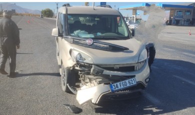 Doğanşehir’de Tır ile Otomobil Çarpıştı! Kavşakta Tehlike: 1 Yaralı