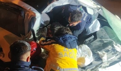 Malatya’da korkunç kaza: 3 araç çarpıştı, 1’i ağır 4 yaralı!