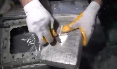 Malatya'da Şok Uygulama: 5 Silahlı Suçlu, 7 Düzensiz Göçmen Yakalandı!