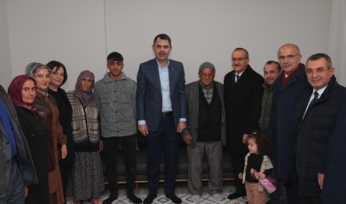 Murat Kurum'dan Depremzedelere Moral Ziyareti: 'Sizin Mutluluğunuz Her Şeye Bedel!'