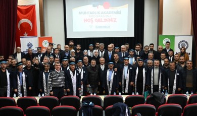 Yeşilyurt’ta Muhtarlık Akademisi Tamamlandı: Muhtarlara Sertifikalar Takdim Edildi!