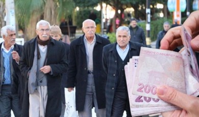 Emekli Maaşları 2025’te Ne Kadar Artacak? 12 Bin 500 TL Olan Maaş 14 Bin TL'yi Geçebilir!