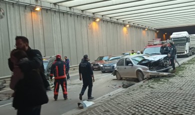 Malatya'da Alt Geçitte Zincirleme Trafik Kazası: 7 Yaralı!