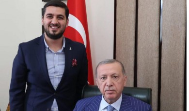 Öznur Çalık’tan Gençliğe Destek: Sinan Özhüsrev AK Parti MKYK Üyesi Oldu