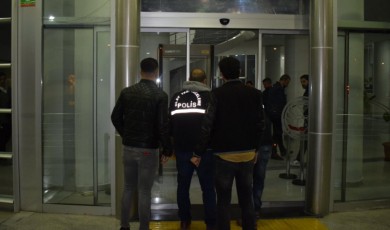 Topsöğüt’te İnşaatta Silahlar Çekildi: 1’i Ağır 4 Yaralı!