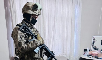 Torbacılara Büyük Operasyon: 15 Gözaltı, Yüklü Miktarda Uyuşturucu Ele Geçirildi