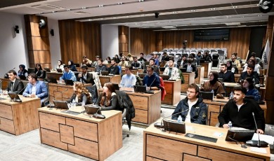 Yeşilyurt Genç Meclisi Kuruldu: Gençler Şehir Yönetiminde Söz Sahibi Olacak!