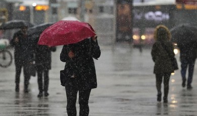 Kapalı Gökyüzü, Kar Yağışı Ve Yüksek Nem: Salı Hava Raporu!