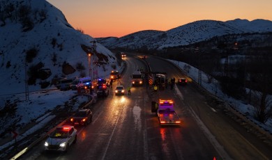 Malatya-Adıyaman Karayolunda Feci Kaza: Minibüs Devrildi, 11 Yaralı!