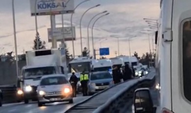 Malatya'da 3 Araç Birbirine Girdi: Trafik Felç Oldu!