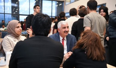 Akademisyenler Ve Öğrenciler Aynı Sofrada Buluştu