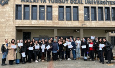 Psikoloji Bölümü Öğrencilerinden Doğaya Huzur: Fidan Dikme Etkinliği...
