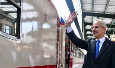 Turistik Diyarbakır Ekspresi Yolcularına Tarihi Bir Deneyim Sunuyor! Malatya’da 3 Saatlik Kültürel Mola!