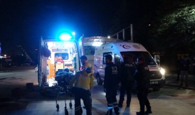 Akaryakıt İstasyonunda Kurşun Yağmuru: Silahlı Saldırgan Kız Kardeşleri Yaraladı