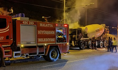 Malatya-Elazığ Yolunda Alev Alarmı: İtfaiye Facianın Eşiğinden Döndürdü