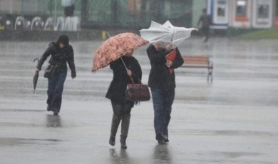 Malatya’da Gök Gürültüsü ve Yağmur! Rüzgar da Şiddetini Artırıyor