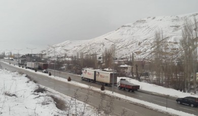 Malatya’yı Kayseri’ye Bağlayan Yolda Tipi Alarmı!