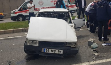 Sanayi Yolunda Zincirleme Korku: Çekici İle Tofaş Kafa Kafaya