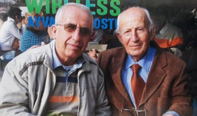 Suat GÜLŞEN / Amca-Yeğen İki Yazar ve Şairden Tecde Şiirleri