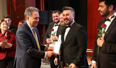 Üniversitede Kutlama, Şehirde Yıkım: Malatya Ağlıyor, Hocalar Gülüyor!