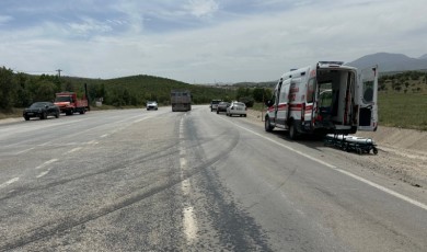 Malatya Adıyaman Yolunda Tehlikeli Anlar: Direksiyon Hakimiyetini Kaybetti Araziye Uçtu