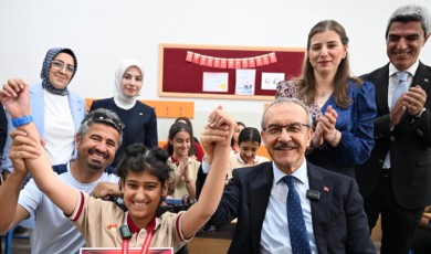 Malatya’nın Gururu Beril! Türkiye Şampiyonu Sporcuyu Vali Ziyaret Etti
