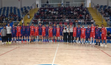 Basketbolun Emektarları Nail Değirmenci İçin Sahadaydı