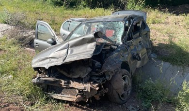 Malatya Hekimhan Yolunda Kaza: Virajı Alamayan Araç Şarampole Uçtu