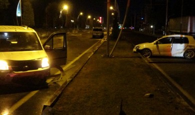 Çevre Yolunda Can Pazarı İki Araç Çarpıştı