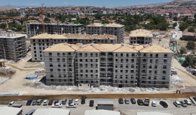 Kiltepe’de 770 Kalıcı Konutun Kaba İnşaatı Tamamlandı
