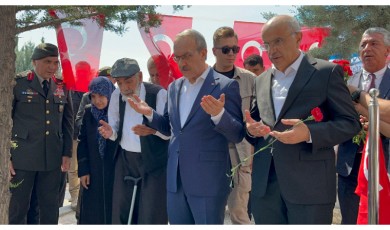 Malatyalı Şehitler Mezarları Başında Unutulmadı