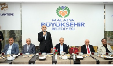 Vali Değişti Ama Belediye Fark Etmedi: Kurumsal Ciddiyet Sınıfta Kaldı, Valiyi Tanıyamadılar!