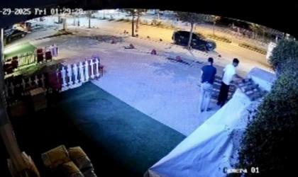Gece Yarısı Pikapla Geldiler, Paletleri Çalıp Kaçtılar
