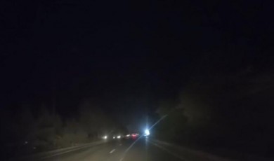Hanımçiftliği’nde Işıklar Yok, Trafik Tehlikede: Karanlığa Mahkum Edilen Sürücüler Kazayla Burun Buruna