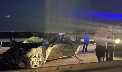 Malatya’da Feci Kaza: Bariyerlere Çarpan Otomobilde 4 Kişi Yaralandı