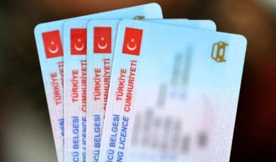 Ehliyetinizi Yenilemezseniz Binlerce Lira Ödeyebilirsiniz!