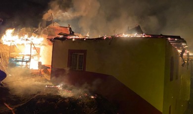Malatya’da Yangın Paniği! Üç Ev Kullanılamaz Hale Geldi
