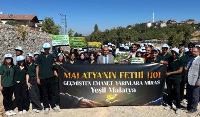 Malatya’nın Fethinin Yıl Dönümünde Anlamlı Etkinlik: Öğrenciler 1101 Fidan Dikti