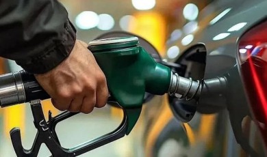 Akaryakıtta Düşüş Başladı! Motorin Yarın Ucuzluyor