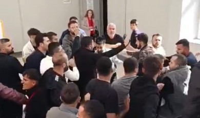 CHP Kongresi Yumruklu Kavgaya Sahne Oldu!