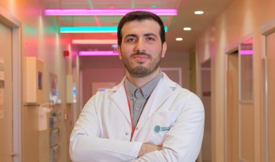 ‘Ev Genci’ Olgusu Artıyor: Gençlerin Sosyal Hayattan Çekilmesinin Arkasında Ne Var?