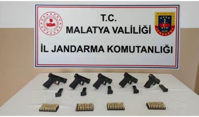 Jandarmadan Yeşilyurt'ta Sözde Silah Kaçakçılığına Darbe! 5 Tabanca ve 200 Fişek Yakalandı