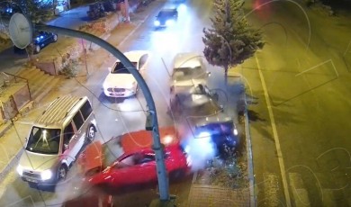 Malatya’da Kırmızı Işıkta Dehşet: Zincirleme Kaza Kamerada