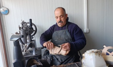 Yalçın Ateş, Darende’nin Son Köşkercisi: Usta Olmayan Çıraklar, Yok Olan Meslek