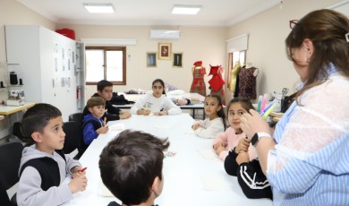 Belediye'den Miniklere Dopdolu Tatil: Yüzmeden Seramiğe Kadar Her Şey Vardı