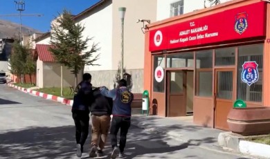 Jandarma, 81 İlde Yürütülen Operasyonlarda 152 Aranan Şahısı Yakaladı