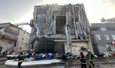 Kozmetik Fabrikasındaki Feci Yangın: 6 Ölü, 4 Yaralı