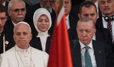 Prof.Dr. Fikret BİRDİŞLİ / Papa’nın Türkiye Ziyareti Üzerine Sorular